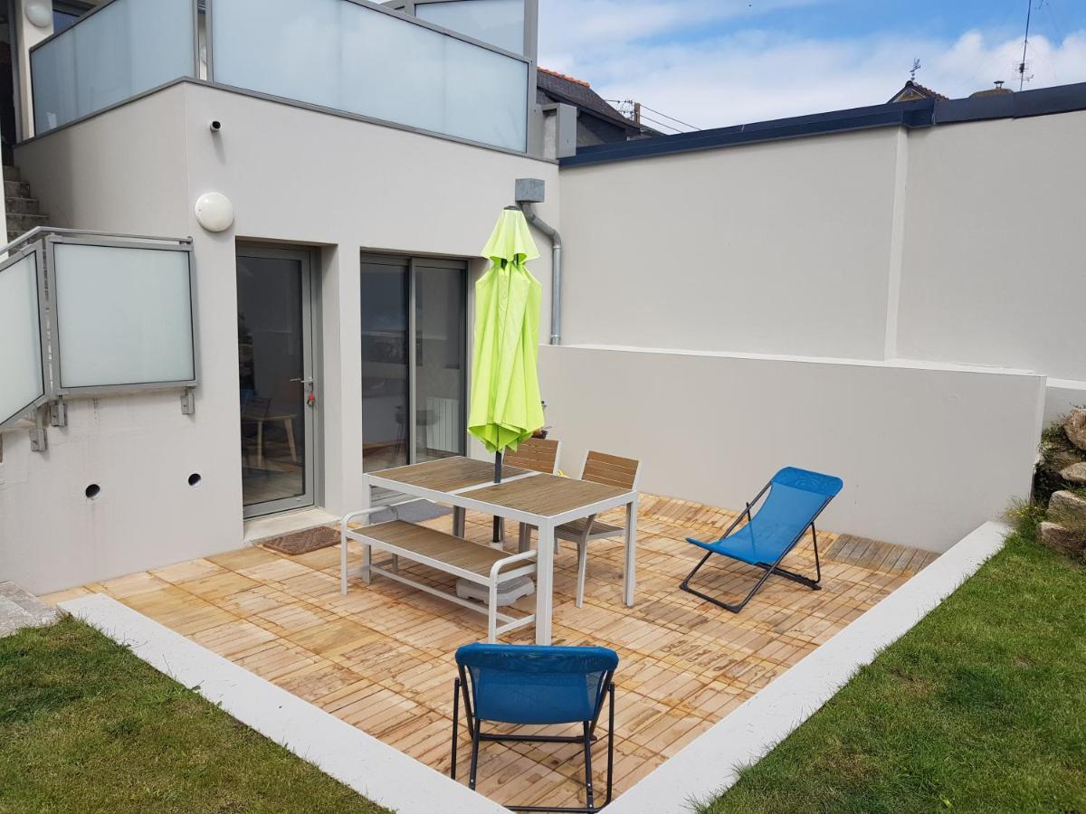 Cote Jardin - - Standing - Proche Centre Et Port Apartment