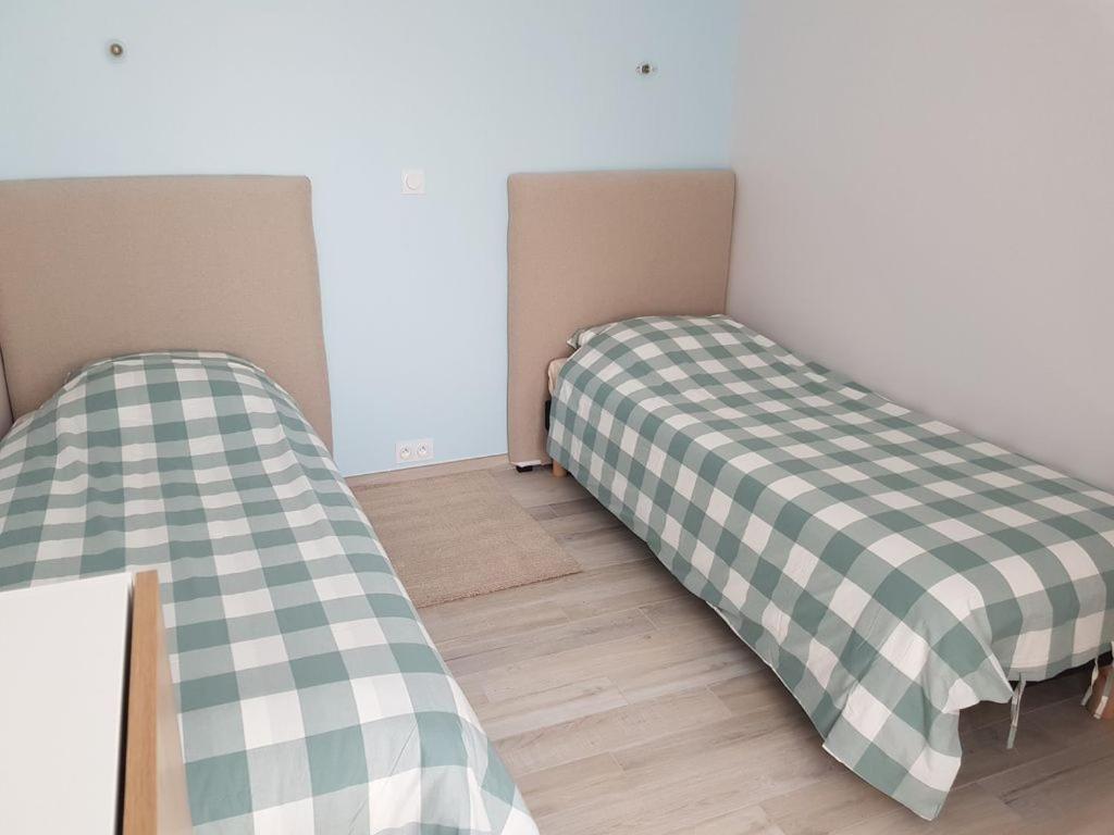 Apartment Cote Jardin - - Standing - Proche Centre Et Port Cancale